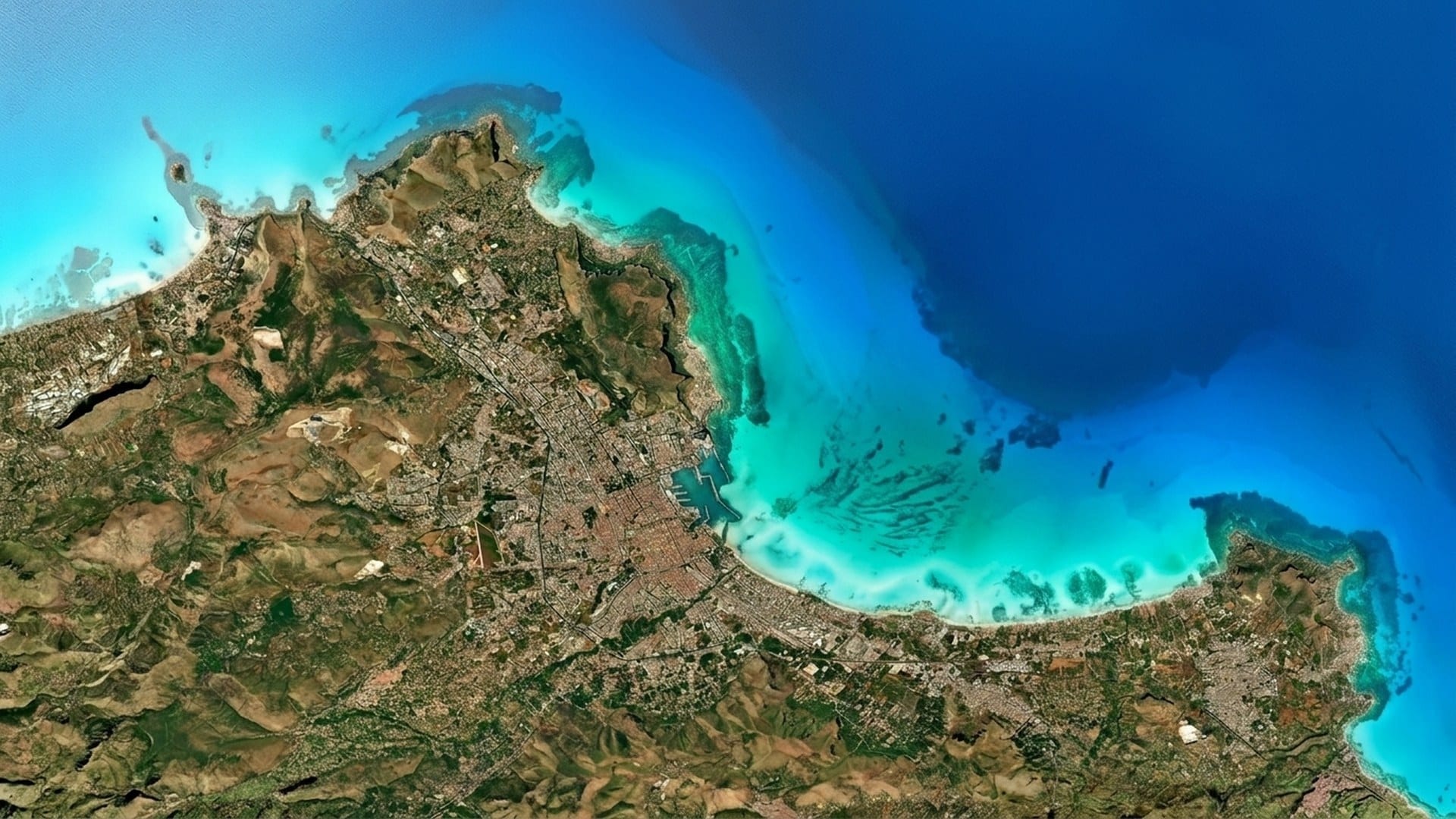 Satellite map of the Gulf of Palermo showing the routes of both itineraries